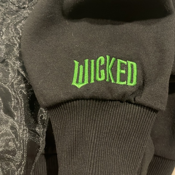 Wicked Set - Picture 7 of 7